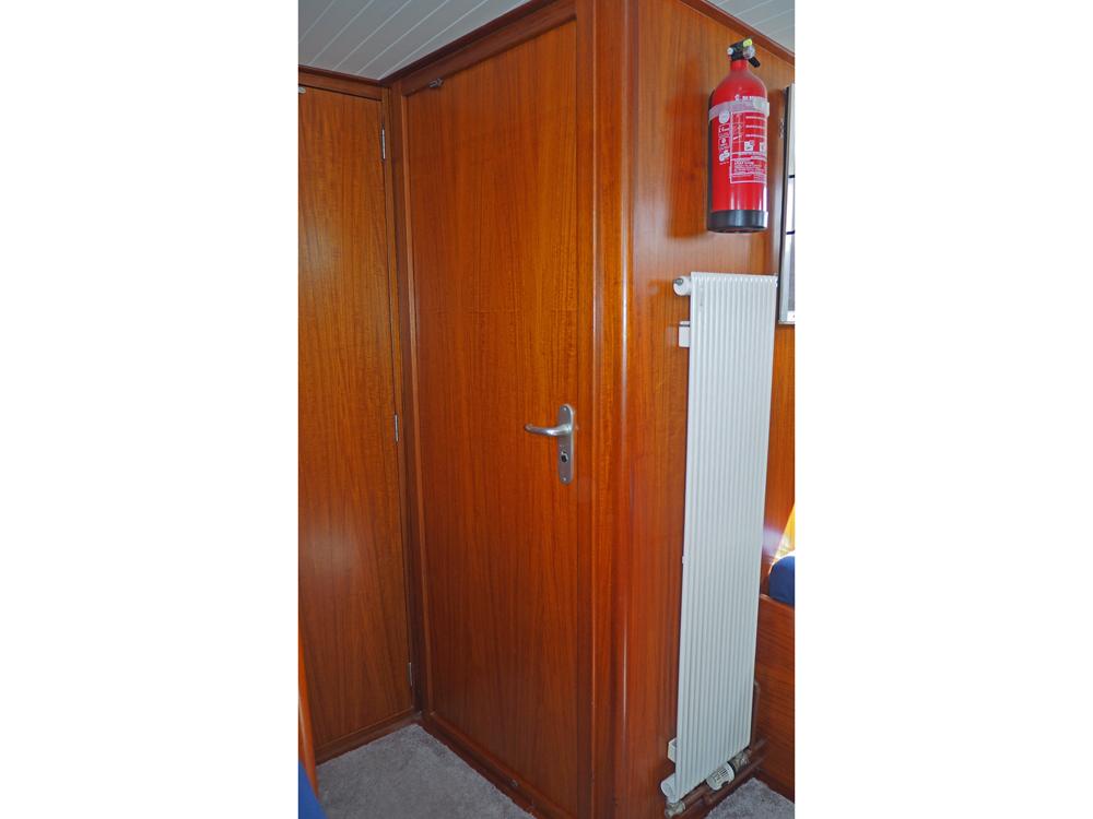 Aft cabin, Accommodation